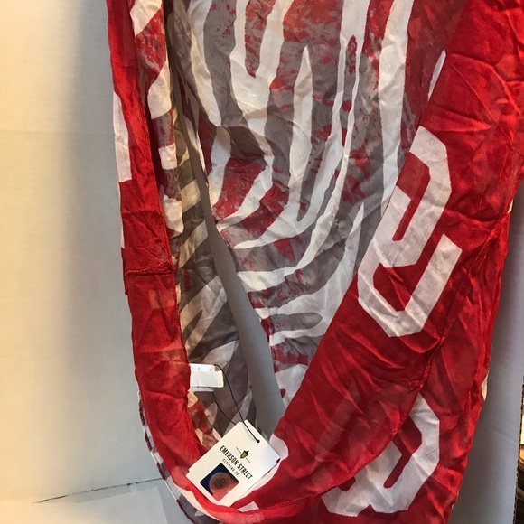 Emerson Street OU Infinity Scarf. NWT - Picture 3 of 3